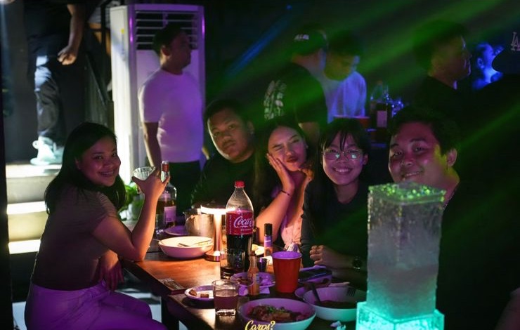 Friends around the table
